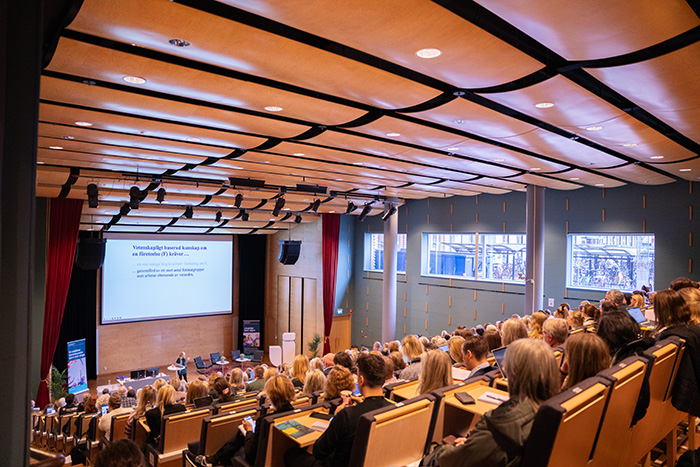 The many visitors to the JU auditorium