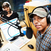 Studenter i högskolans radiostudio
